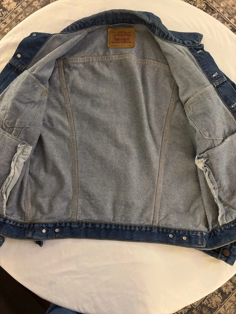 Vintage 80s Levi's 70506-0216 Blue Denim Trucker Jacket - Size 44